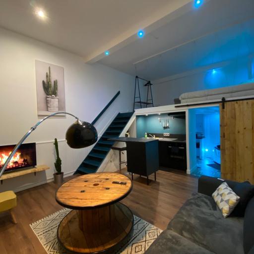 LH Évasion loft pour 2 avec balnéo, undefined