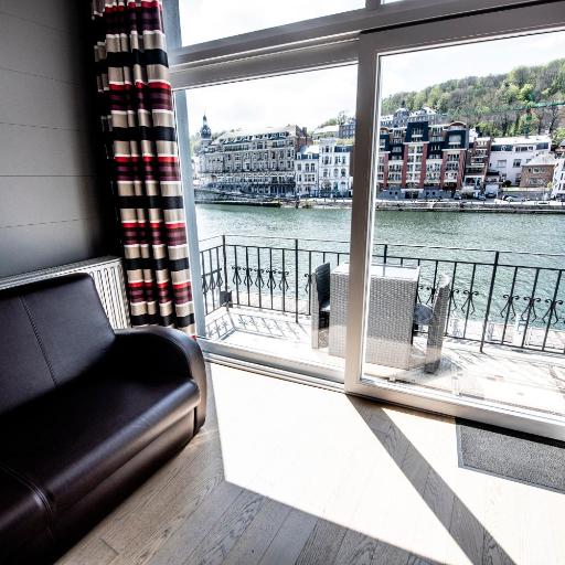 L'Inattendu "sur la croisette" Dinant centre, undefined