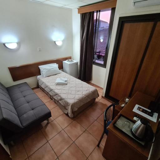 Metropole Hotel, undefined