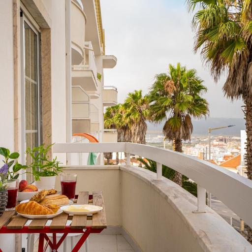 Paz & Amor Flat Nazaré - Peace & Love, undefined