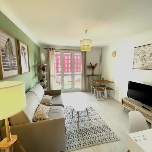 Le Châteaucreux - Cosy & SPA, undefined