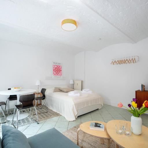 City Hideaway with Terrace, undefined