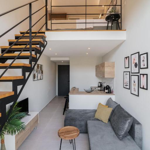 Bright & elegant loft suite in the city center, undefined