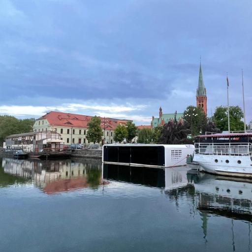 Dom na wodzie, undefined