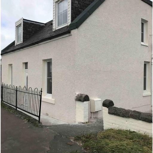 4 bed bungalow near Airport, undefined