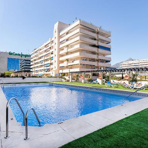 BHost - Marina Banus, undefined