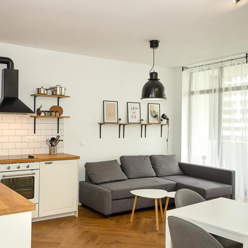 The Residential 1-BD Apartment with an Outdoor Thermal Pool by Flat Mаnager, undefined