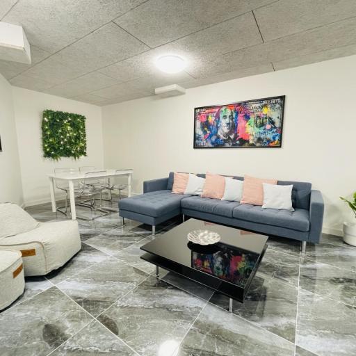 aday - Luxurious 3 bedroom - Modern Living Apartment, undefined