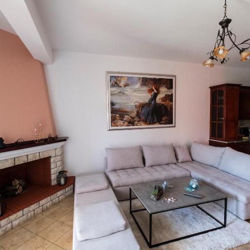 Τα ανετα διαμμερισματα του Λεκα, undefined