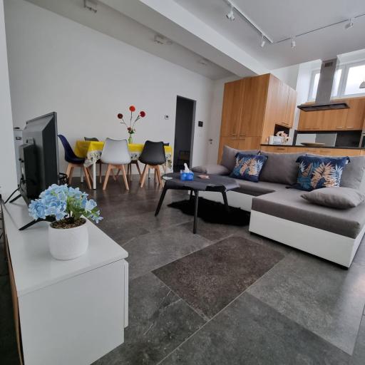 BB GUESTHOUSE, undefined