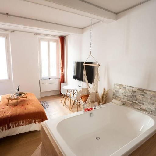 Ode à l'amour : studio intimiste, undefined