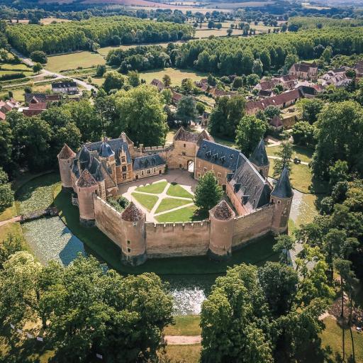 Château d'Ainay-le-Vieil, undefined