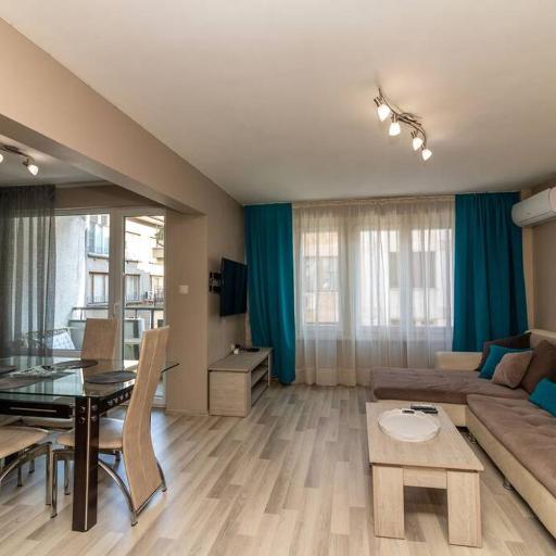 Niko's 2 Bedroom Central Apartment, undefined