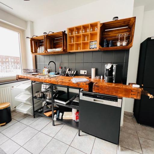 Zentrales großzügiges Apartment mit Dachterrasse!, undefined