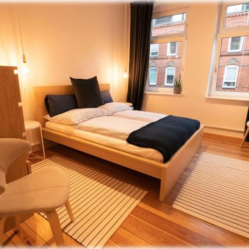 Gemütlich - 2 Zimmer-Altbau, 24h Check-in, undefined