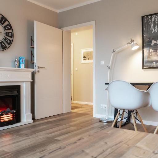 Kiel, renovierte Innenstadtwohnung, 24h Check-in, 2 kostenlose Fahrräder, undefined