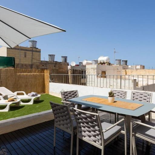 Archbishop Loft with terrace., undefined