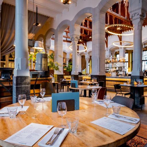 Post-Plaza Hotel & Grand Café, undefined