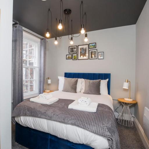 Bateman, modern City centre apartment sleeps 6, undefined