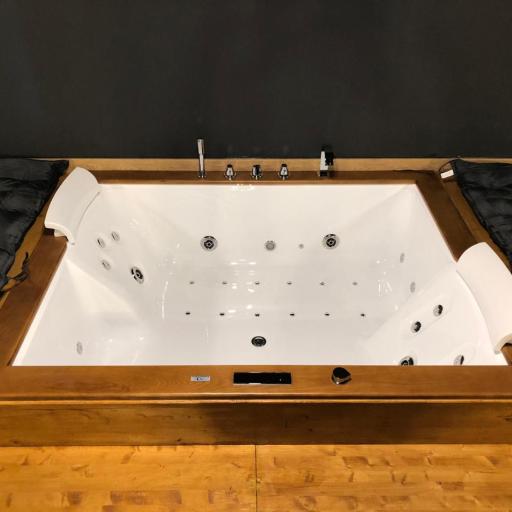 50 SFUMATURE DI SUITE, undefined