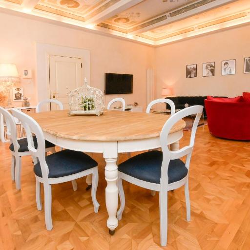 LA CASA DI MONIC, undefined