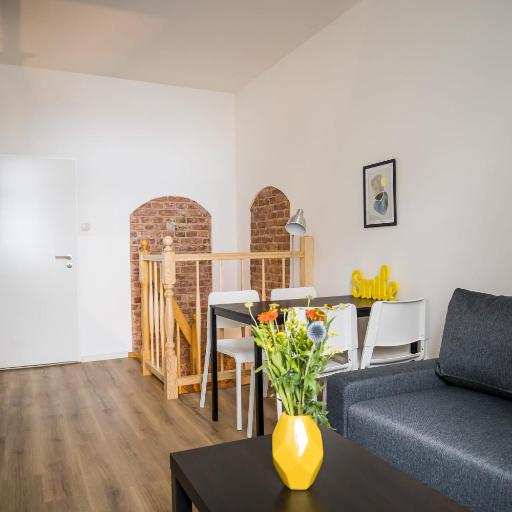 Spacious Apartment in Berlin Mitte for 6, undefined