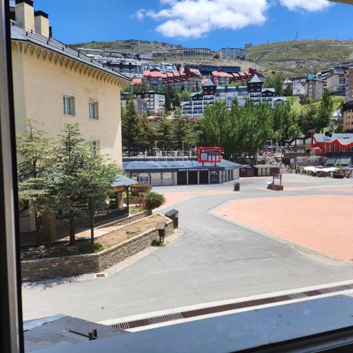 dornajo en la plaza, undefined