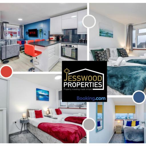 Spacious 5 Bedroom, 3 Bath House by Jesswood Properties Short Lets For Contractors, With Free Parking Near M1 & Luton Airport, undefined