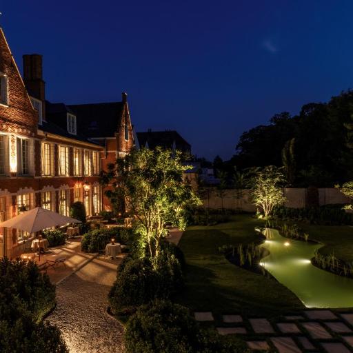 The Notary, undefined