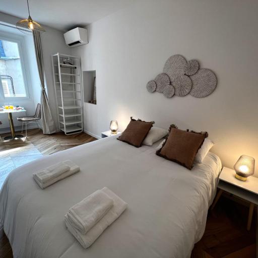 La Comtesse - Our Lady Church View - Heart of Dijon - With AC, undefined