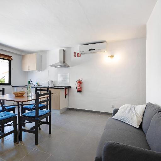 A Cerca - F, undefined