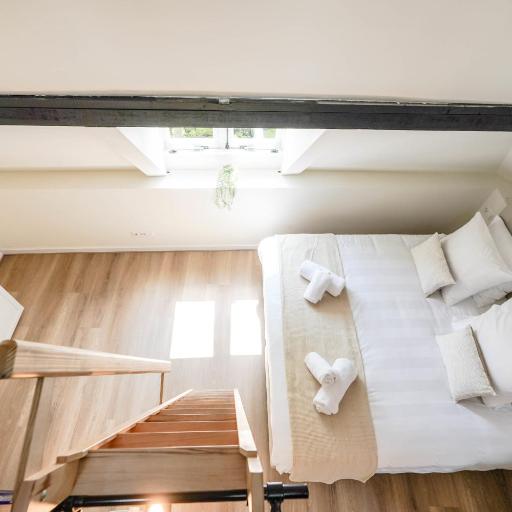 Beautiful Apartment With Loft, undefined