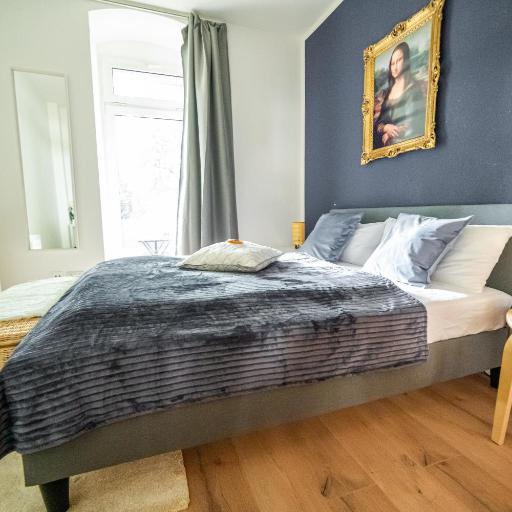FullHouse - Chemnitz - Leonardo Apt - 3 Bedrooms & Balcony, undefined