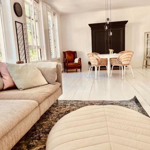 Ruim comfortabel appartement centrum Breda MET restaurant!, undefined