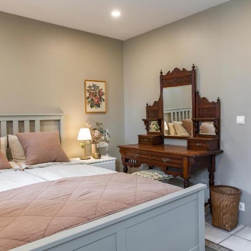 Old Charm Apartment - Keflavík Downtown, undefined