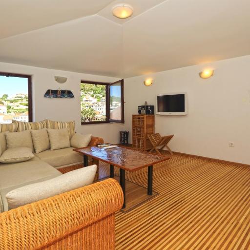 Apartment Plaza, undefined