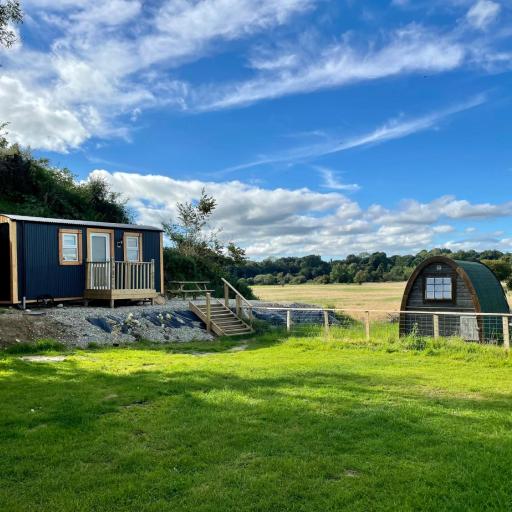 1 Bed Shepherds Hut-Sleeps 2-Free Parking-Mtn View, undefined