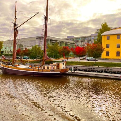 Riverside Loft With Sauna, undefined