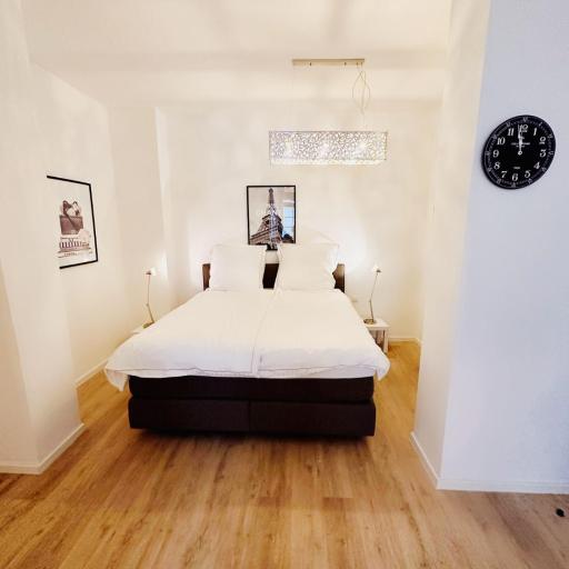 Wohngut-City Apt. 1 Zi. 1 DB + 1 EZ 34 qm mit Parkplatz, undefined