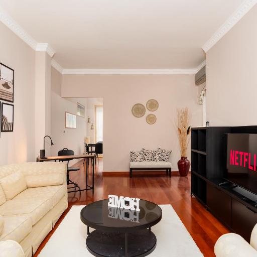 Relax Hideaway - Incantevole appartamento comodo a tutti i servizi, undefined