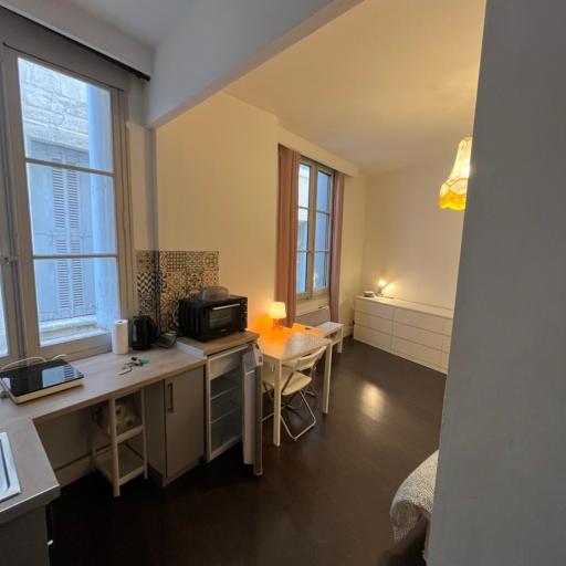 Joli studio zone piétonne, undefined