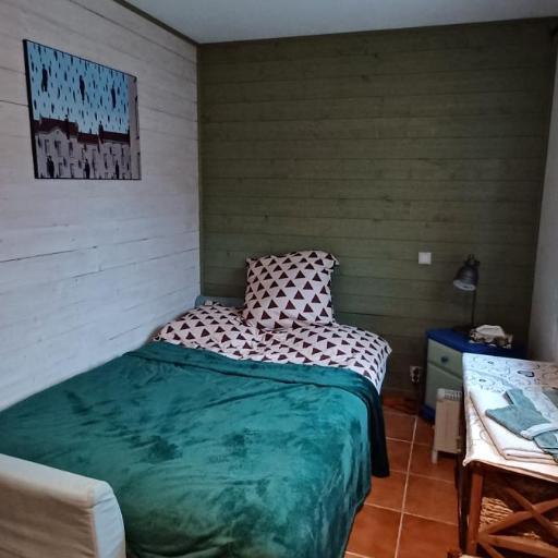 L'Escale - private bed, shower room & kitchen, undefined