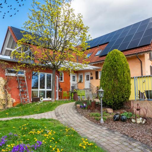 Hotel & Gästehaus Im Ziegelweg KLIMATISIERT Eintrittskarten für den Europa-Park erhalten Sie garantiert über uns, undefined