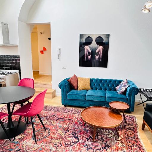 Gilly's Gallery, undefined