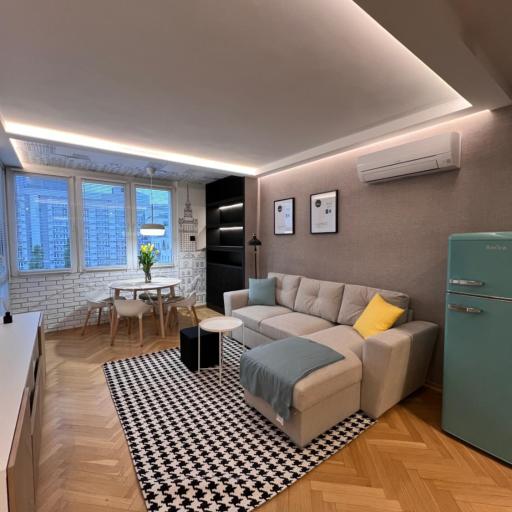 Mià Warsaw - Królewska, undefined