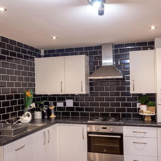 4 Bed complete Home in Edinburgh Near Airport, undefined