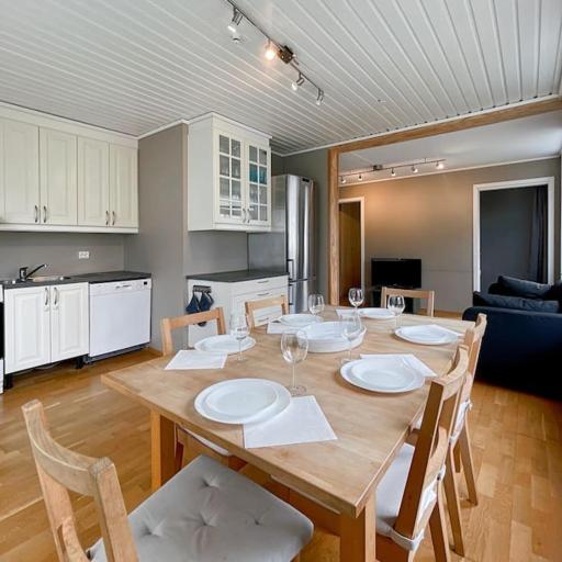 Ledaal Place 2 by Stavanger BnB, undefined