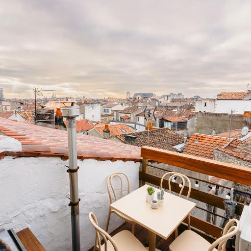 Élégance Rochelaise avec Terrasse, undefined