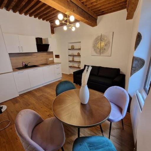 Cosy appartment in old town, 2 mins walking distance to lake, undefined