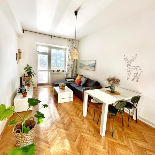 Bright and central suite with a balcony, undefined